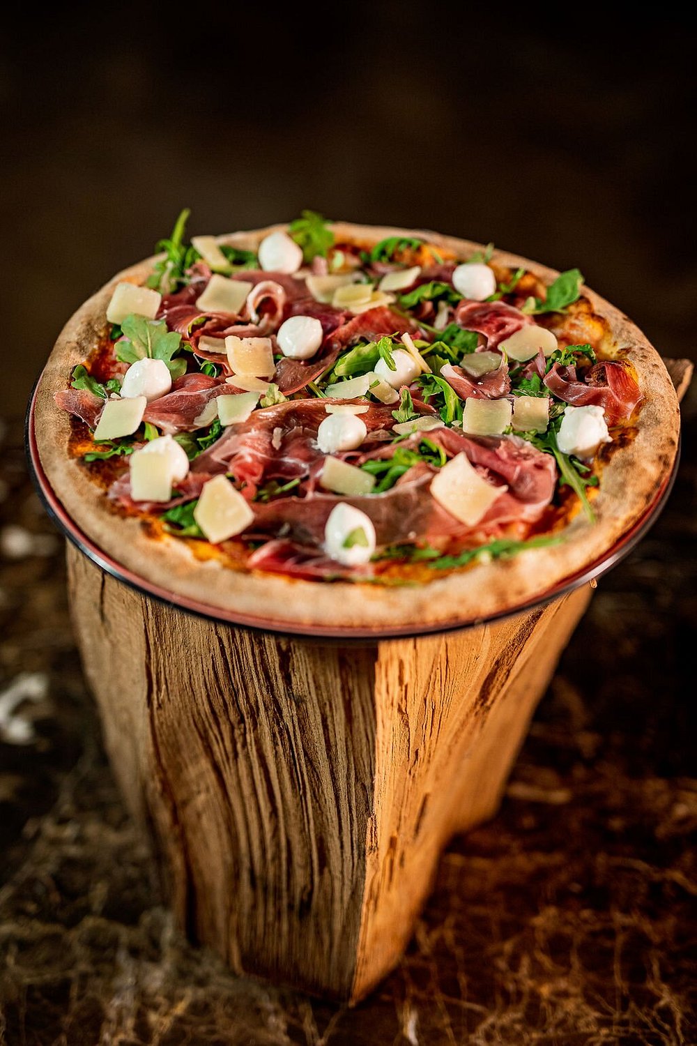 Explorează ofertele